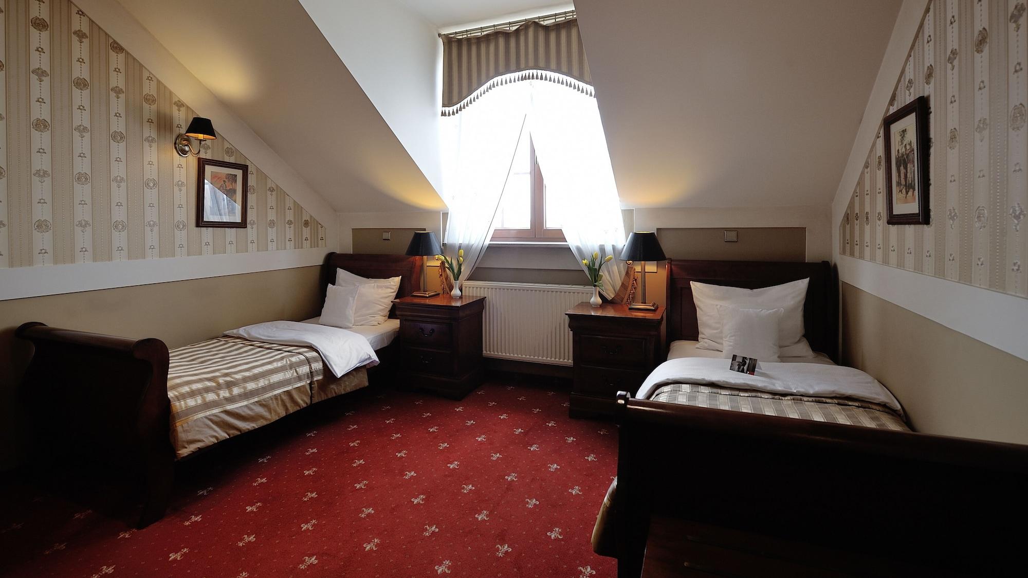 Hotel Diament Arsenal Palace Katowice - ホジューフ エクステリア 写真