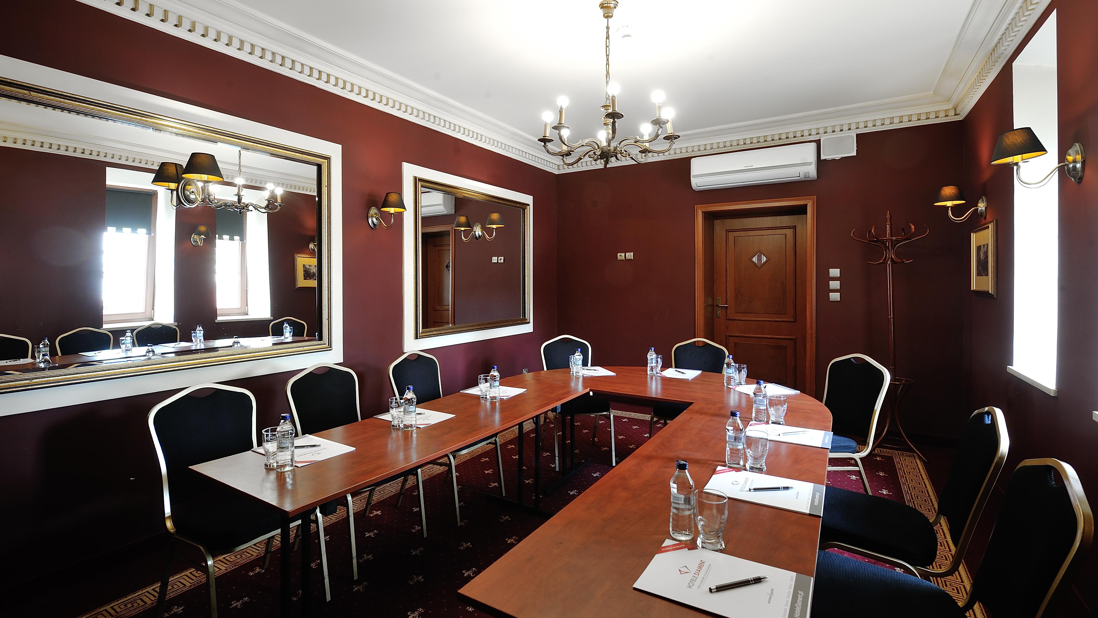Hotel Diament Arsenal Palace Katowice - ホジューフ エクステリア 写真