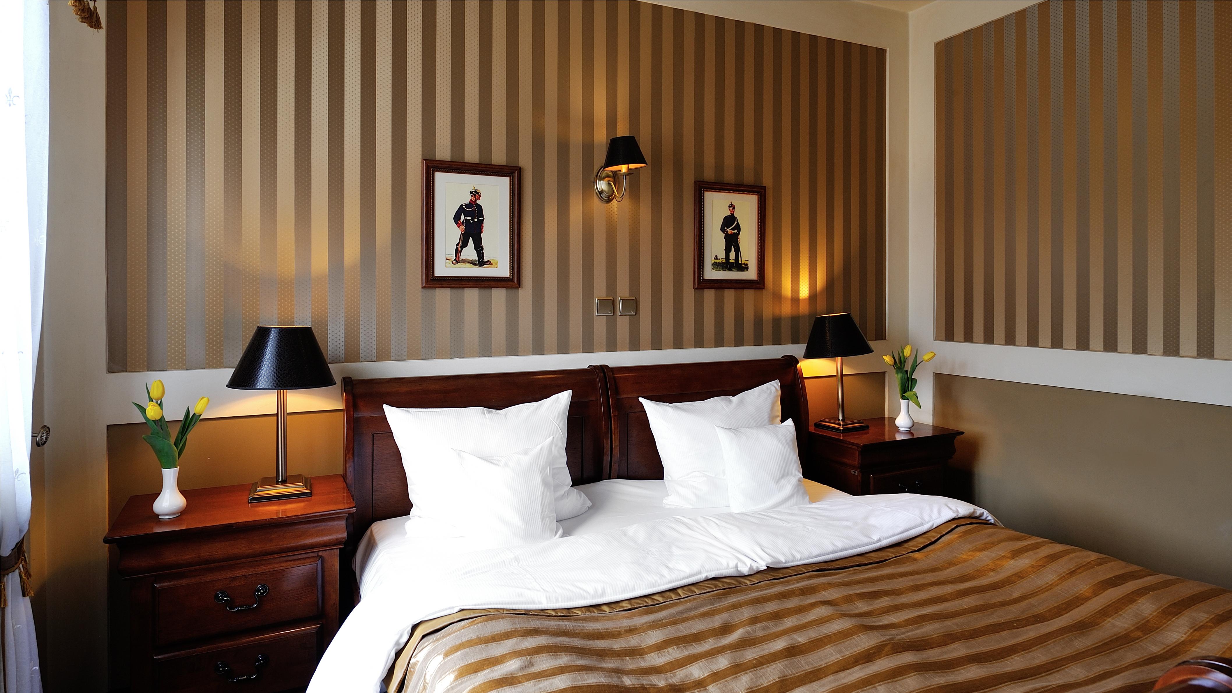 Hotel Diament Arsenal Palace Katowice - ホジューフ 部屋 写真