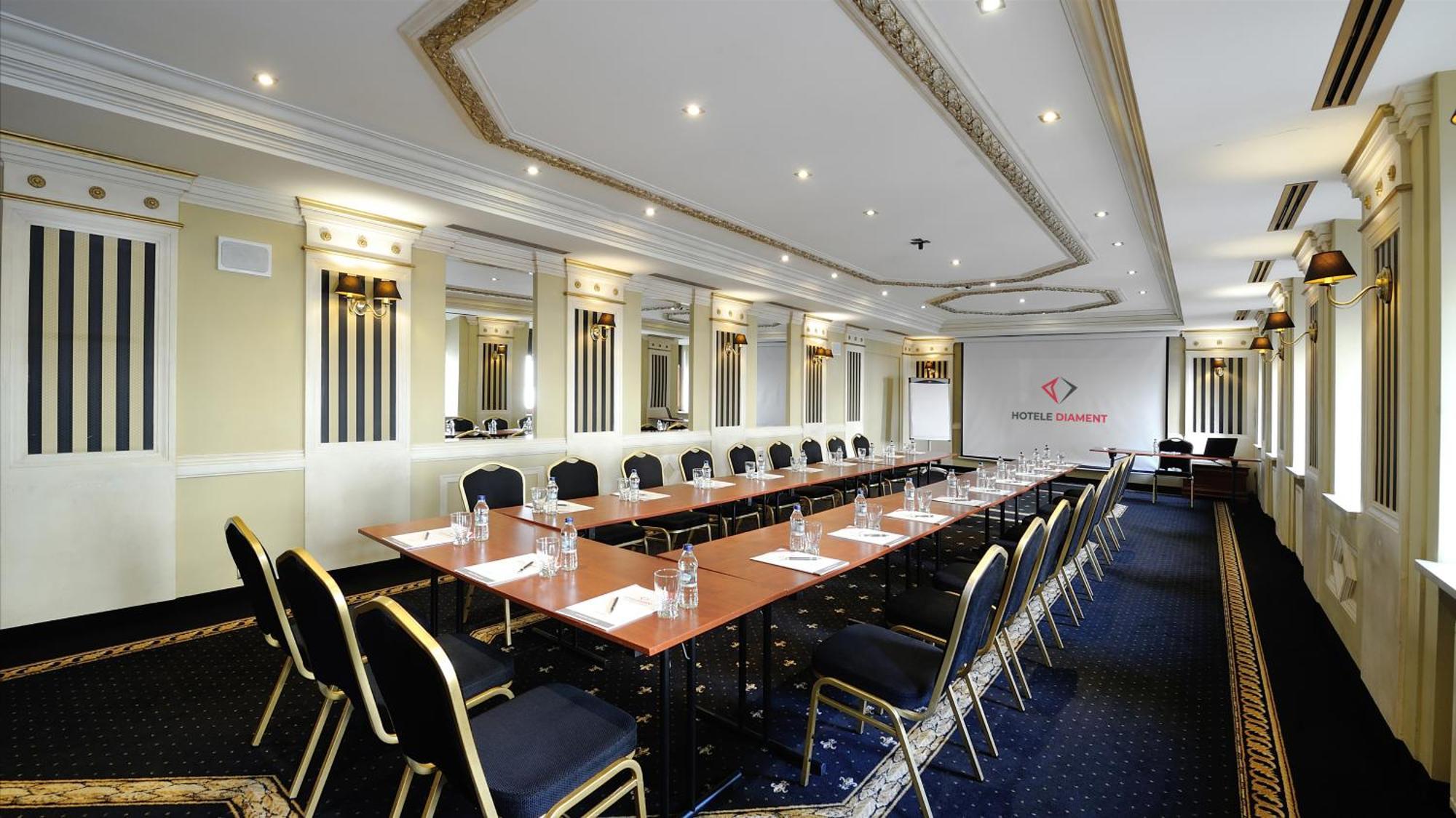 Hotel Diament Arsenal Palace Katowice - ホジューフ エクステリア 写真