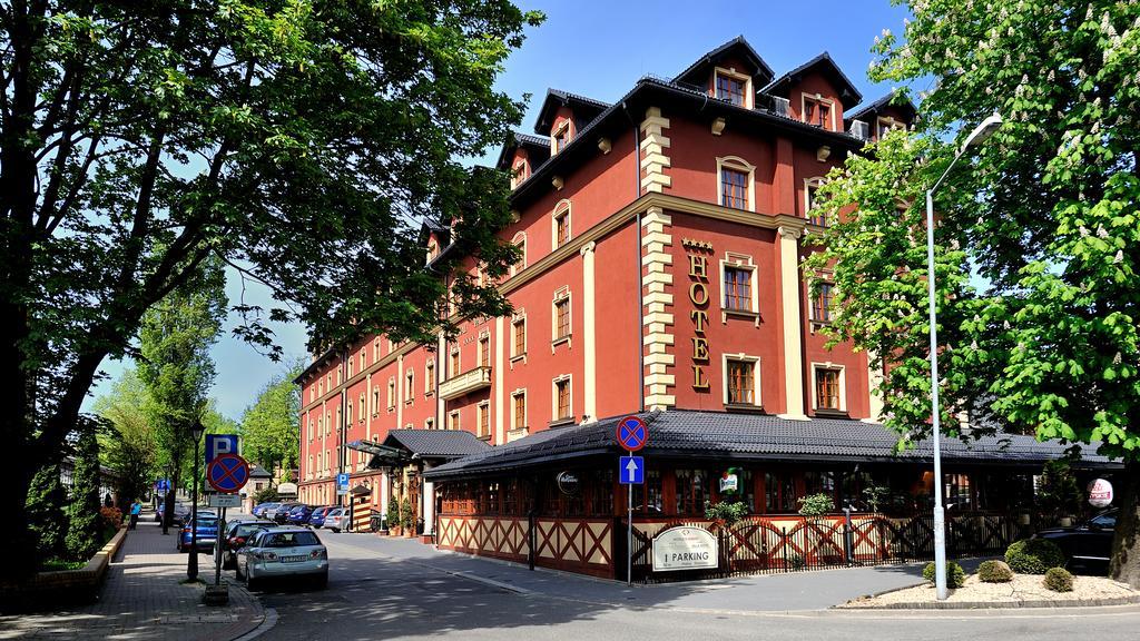 Hotel Diament Arsenal Palace Katowice - ホジューフ エクステリア 写真